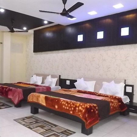 Oyo 30415 Hotel White City Anandpur  Εξωτερικό φωτογραφία